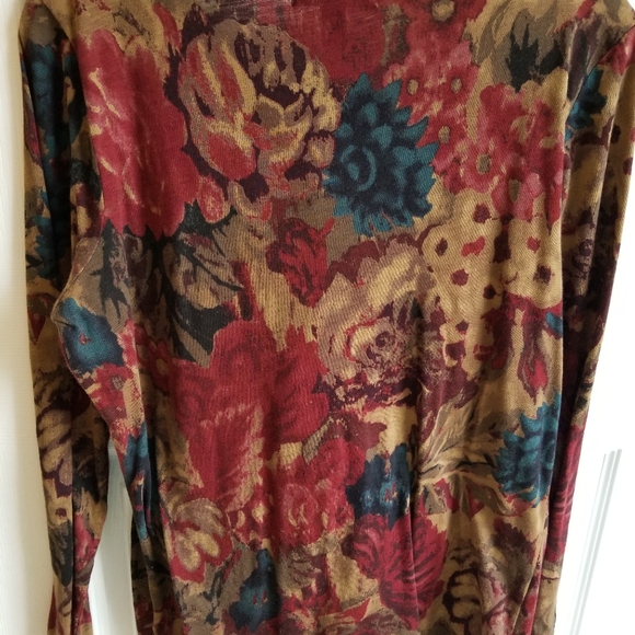 Top - Picture 2 of 6